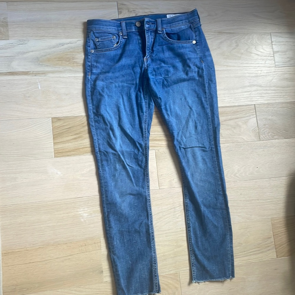 Rag & bone skinny ankle size 26 medium wash with gray hem